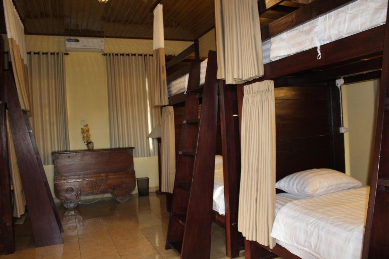 Desa Hostel Munduk  Exterior photo