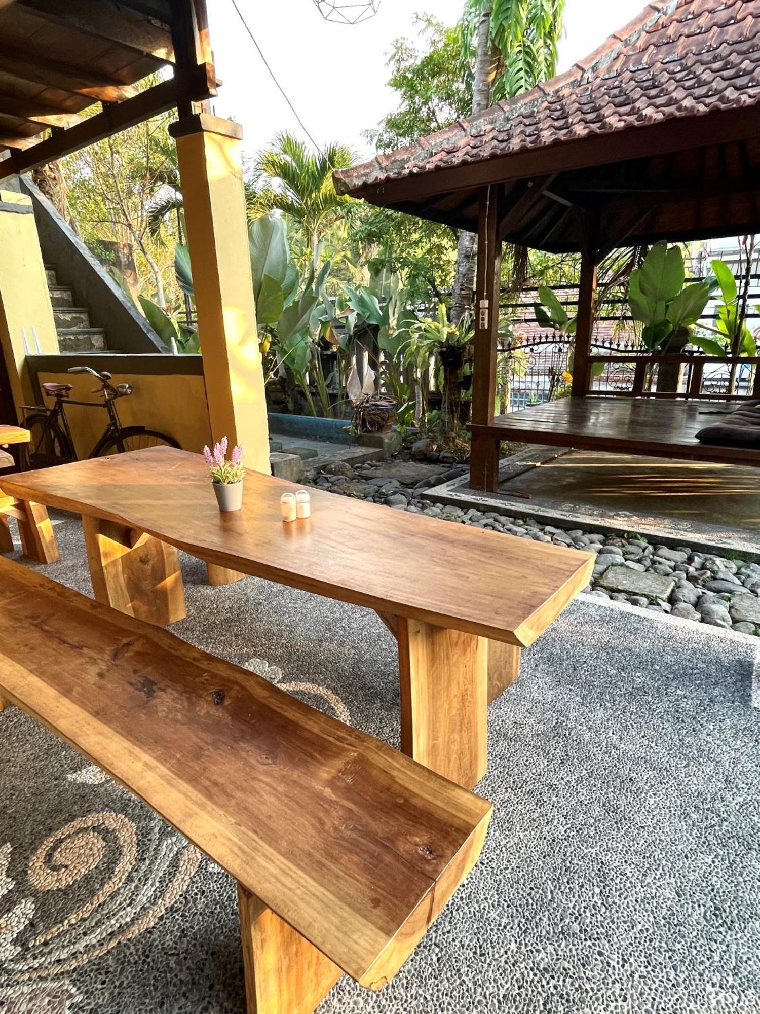 Desa Hostel Munduk  Exterior photo
