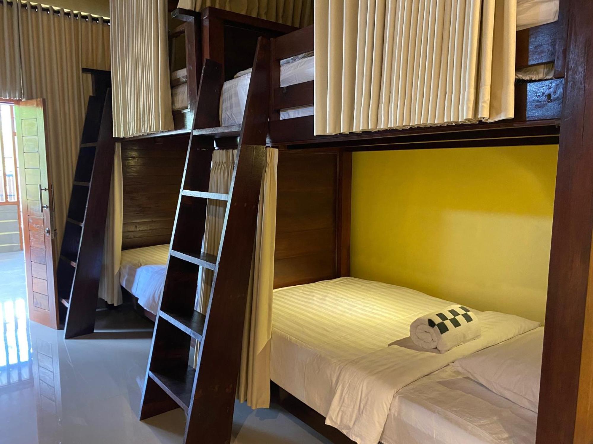 Desa Hostel Munduk  Exterior photo